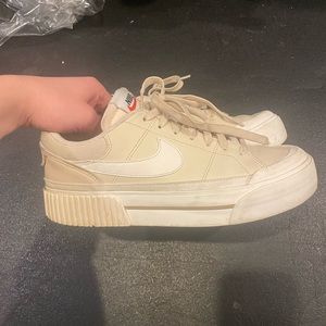 NIKE Court Legacy Lift Womens Shoes